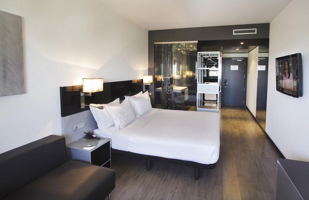 Ac Hotel Atocha By Marriott Madrid Exterior foto
