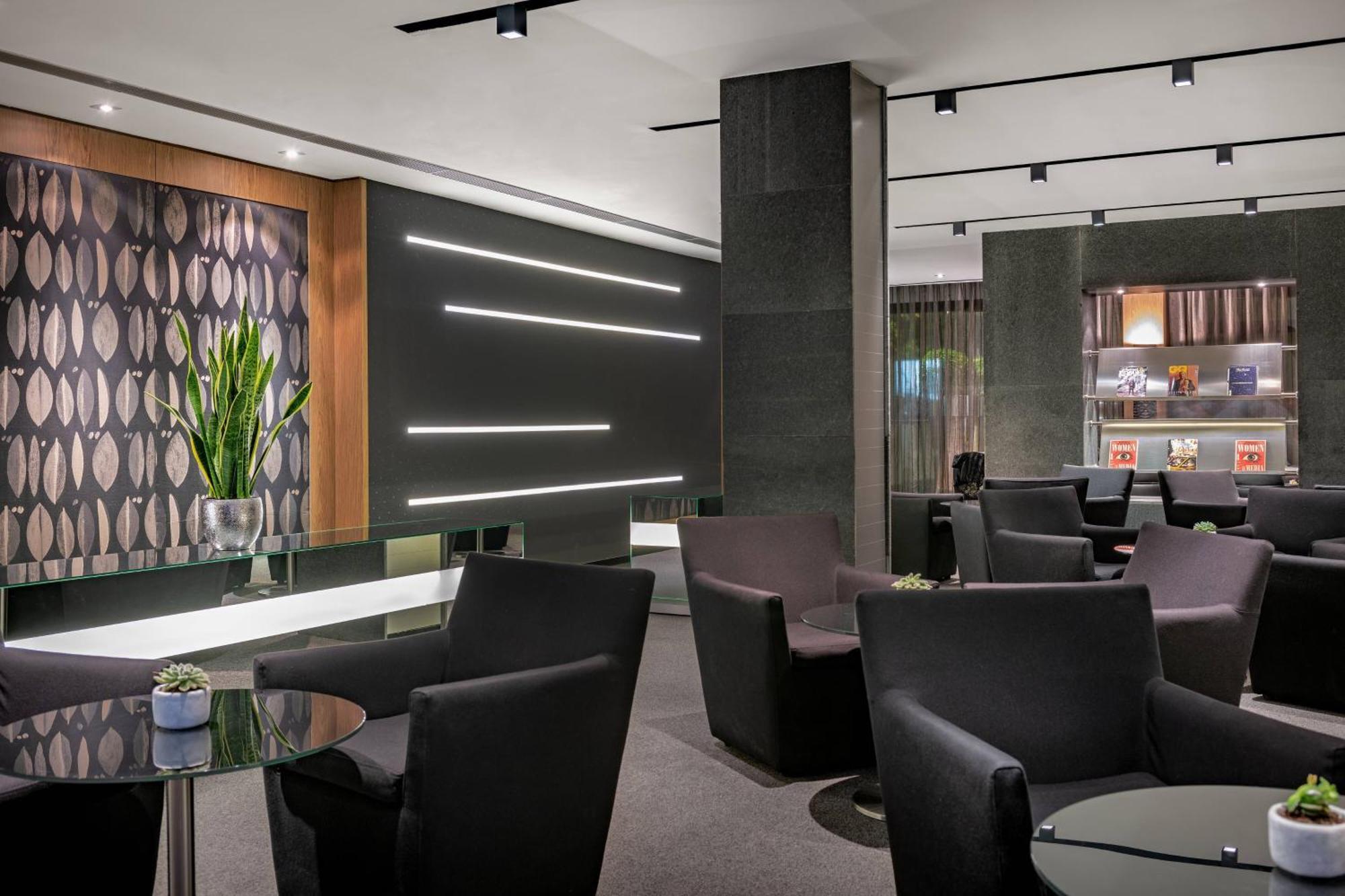 Ac Hotel Atocha By Marriott Madrid Exterior foto