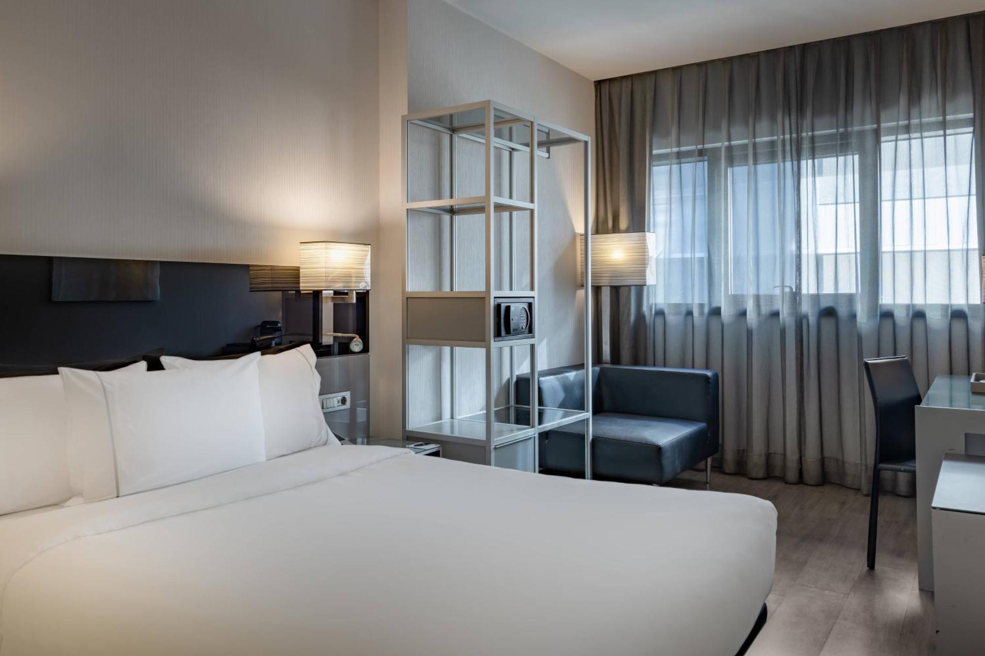 Ac Hotel Atocha By Marriott Madrid Exterior foto