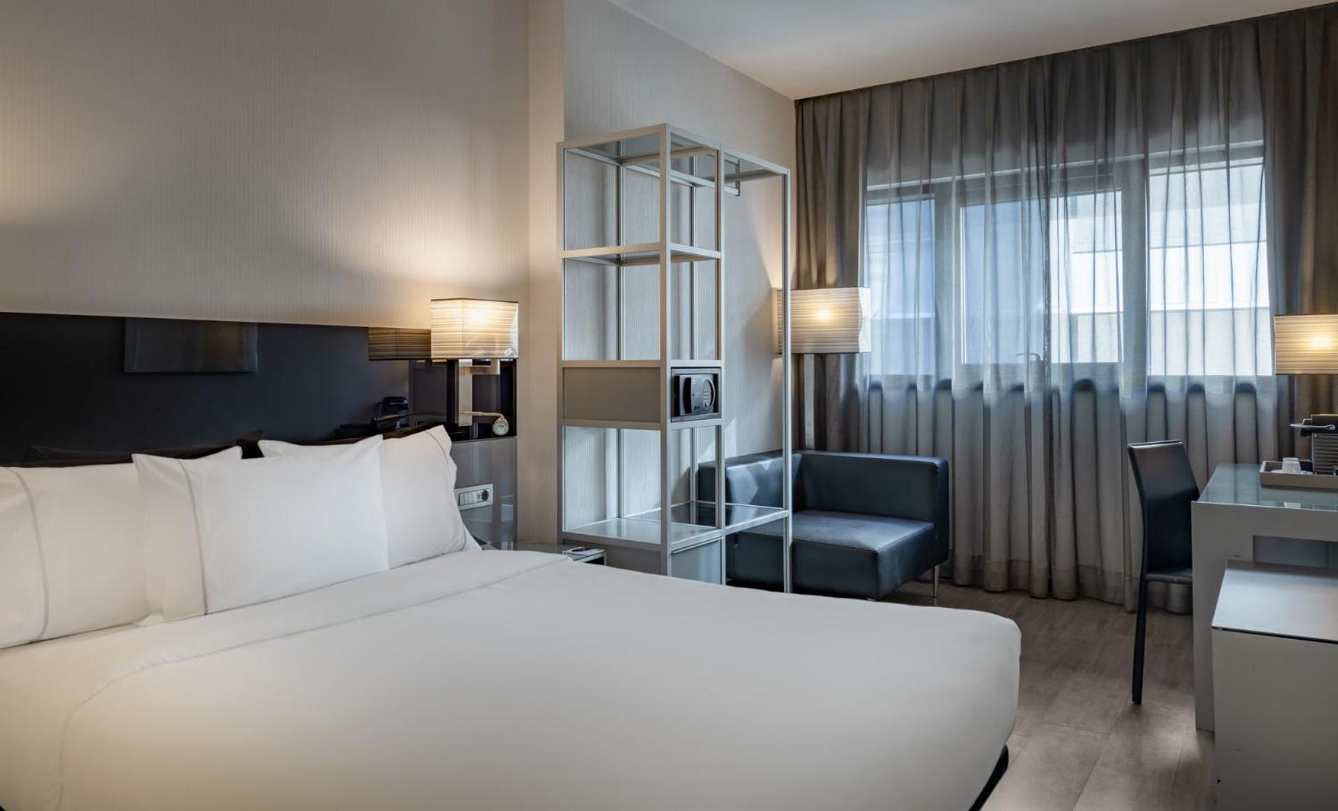 Ac Hotel Atocha By Marriott Madrid Exterior foto