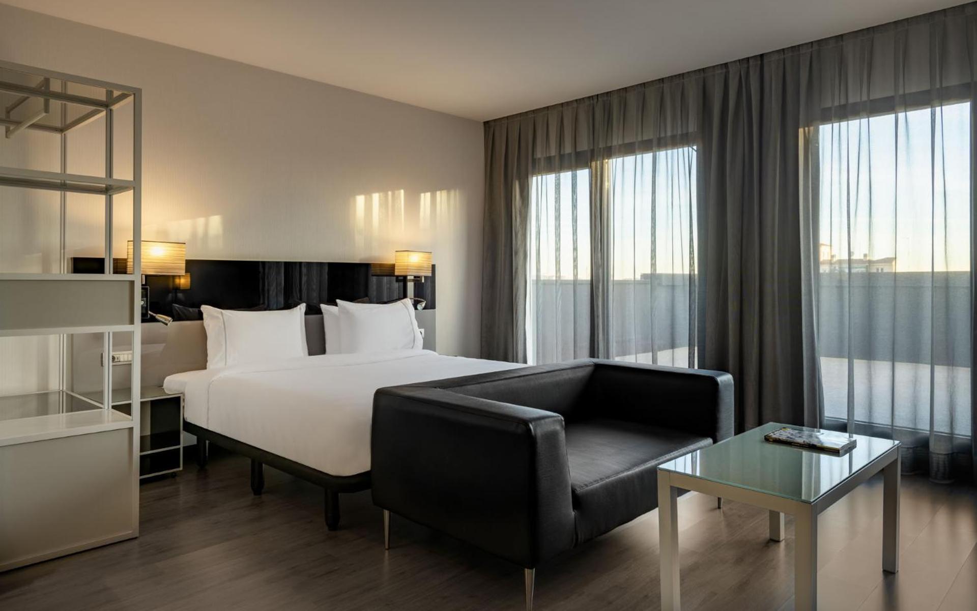 Ac Hotel Atocha By Marriott Madrid Exterior foto